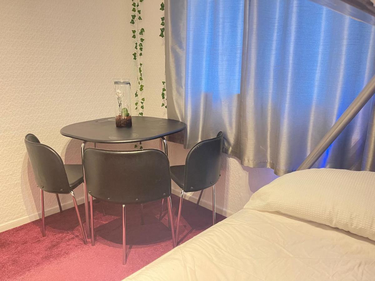 Room With Shared Kitchen London Ngoại thất bức ảnh