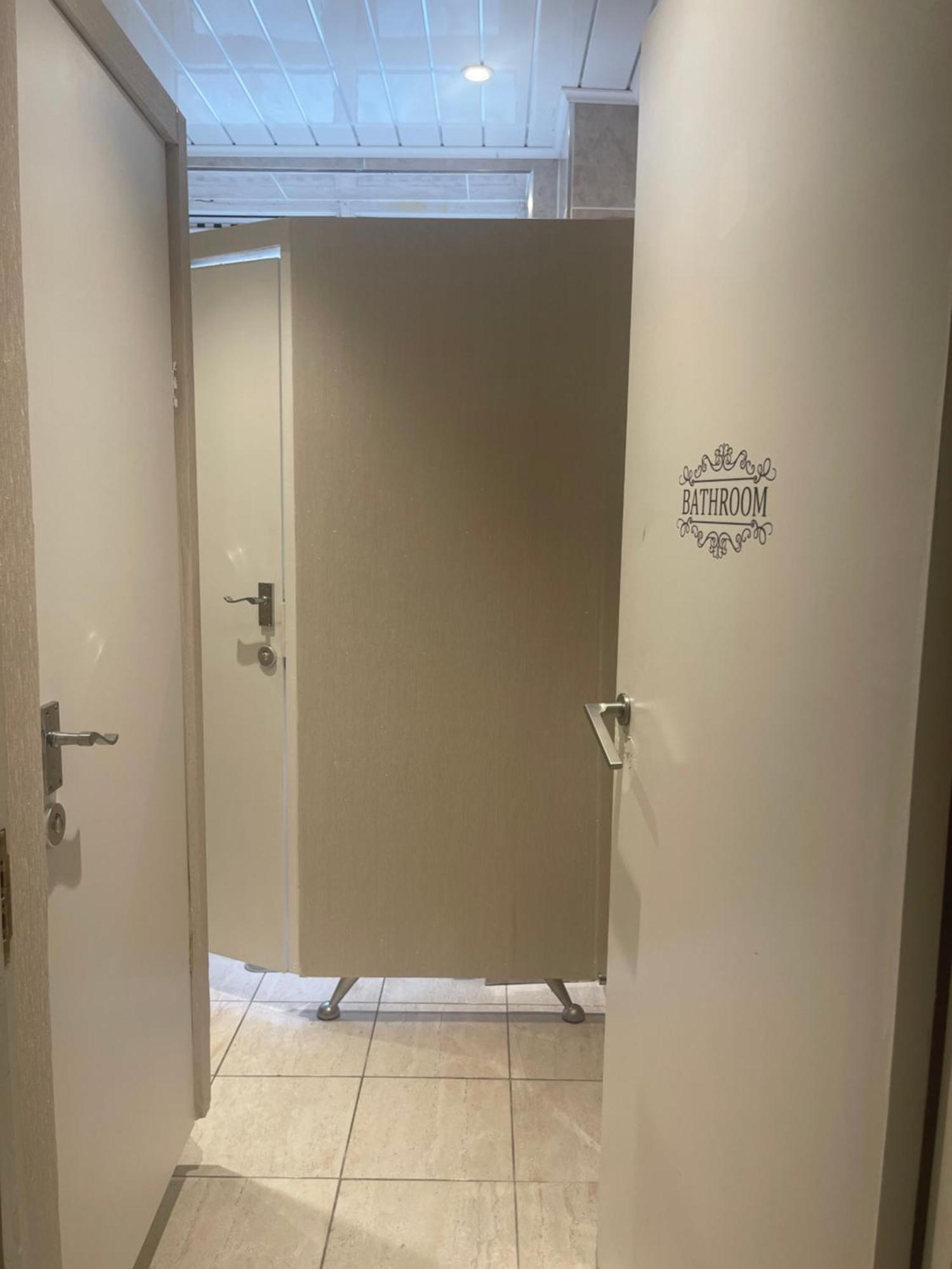 Room With Shared Kitchen London Ngoại thất bức ảnh